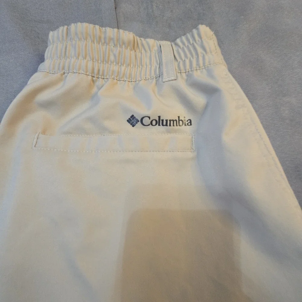 Columbia Mens Hiking Shorts 32x8 Tan Cargo‎ Pockets Outdoor Travel Camping Gorp